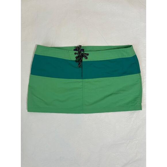 PATAGONIA WOMENS BOARD SKIRTIE MULTIPLE SIZES 2 AND 14 GREEN - Picture 1 of 11